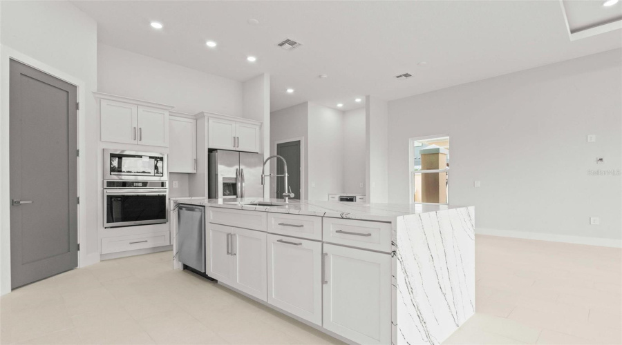 REUNION, Florida 34747, 6 Bedrooms Bedrooms, ,6 BathroomsBathrooms,Residential,For Sale,EXCITEMENT,0,MFRO6340855