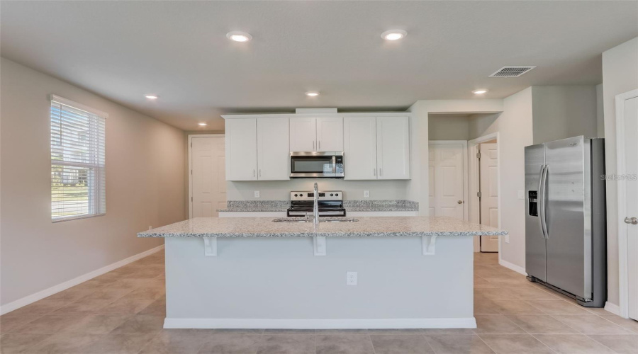 DAVENPORT, Florida 33896, 3 Bedrooms Bedrooms, ,2 BathroomsBathrooms,Residential,For Sale,LEGACY,0,MFRO6347580