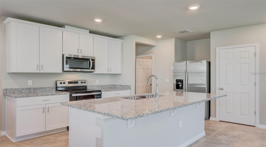 DAVENPORT, Florida 33896, 3 Bedrooms Bedrooms, ,2 BathroomsBathrooms,Residential,For Sale,LEGACY,0,MFRO6347580
