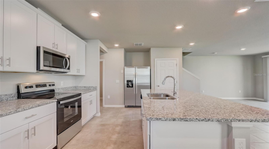 DAVENPORT, Florida 33896, 3 Bedrooms Bedrooms, ,2 BathroomsBathrooms,Residential,For Sale,LEGACY,0,MFRO6347580