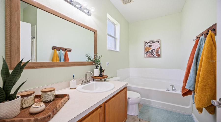 DAVENPORT, Florida 33897, 3 Bedrooms Bedrooms, ,2 BathroomsBathrooms,Residential,For Sale,ELDERBERRY,0,MFRL4956193