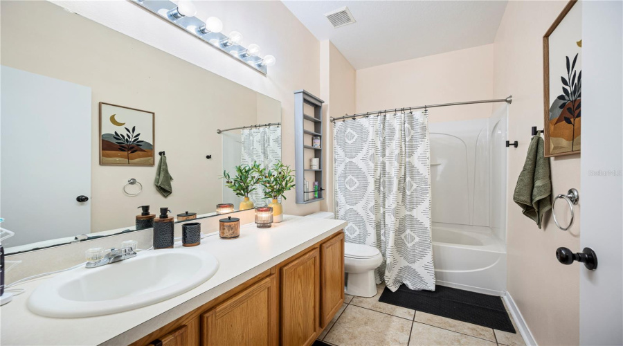 DAVENPORT, Florida 33897, 3 Bedrooms Bedrooms, ,2 BathroomsBathrooms,Residential,For Sale,ELDERBERRY,0,MFRL4956193
