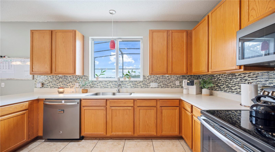 DAVENPORT, Florida 33897, 3 Bedrooms Bedrooms, ,2 BathroomsBathrooms,Residential,For Sale,ELDERBERRY,0,MFRL4956193