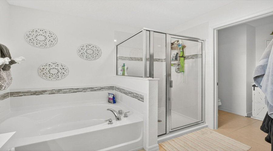 Soaking Tub and Separate Shower + Water Closet
