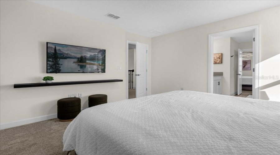 DAVENPORT, Florida 33896, 9 Bedrooms Bedrooms, ,5 BathroomsBathrooms,Residential,For Sale,PEBBLE BEACH,0,MFRO6349093