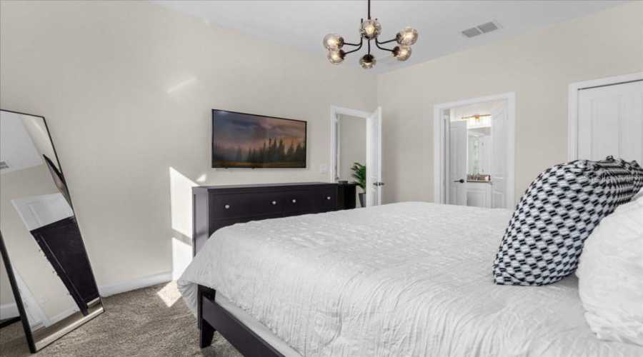 DAVENPORT, Florida 33896, 9 Bedrooms Bedrooms, ,5 BathroomsBathrooms,Residential,For Sale,PEBBLE BEACH,0,MFRO6349093