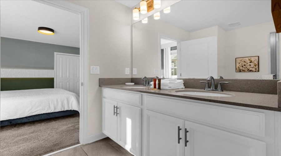 DAVENPORT, Florida 33896, 9 Bedrooms Bedrooms, ,5 BathroomsBathrooms,Residential,For Sale,PEBBLE BEACH,0,MFRO6349093