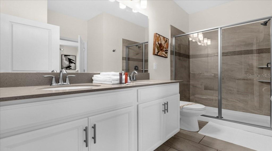 DAVENPORT, Florida 33896, 9 Bedrooms Bedrooms, ,5 BathroomsBathrooms,Residential,For Sale,PEBBLE BEACH,0,MFRO6349093