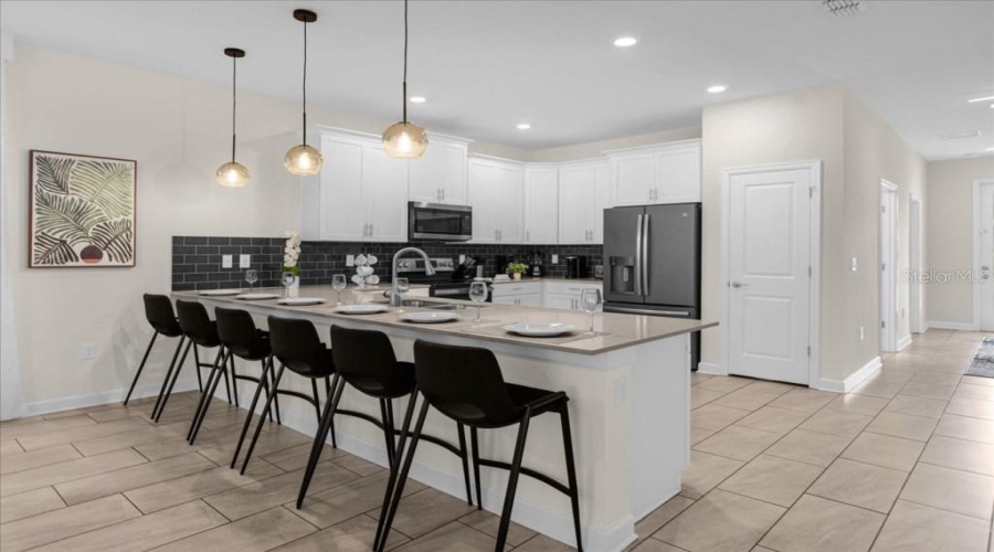DAVENPORT, Florida 33896, 9 Bedrooms Bedrooms, ,5 BathroomsBathrooms,Residential,For Sale,PEBBLE BEACH,0,MFRO6349093