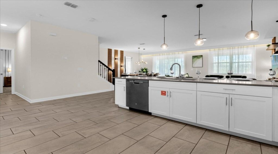 DAVENPORT, Florida 33896, 9 Bedrooms Bedrooms, ,5 BathroomsBathrooms,Residential,For Sale,PEBBLE BEACH,0,MFRO6349093