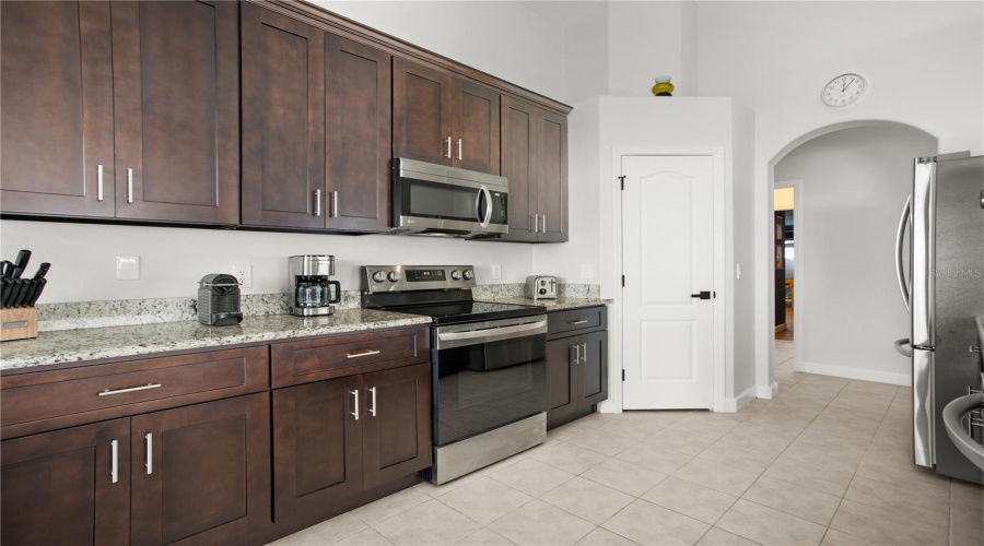 DAVENPORT, Florida 33897, 4 Bedrooms Bedrooms, ,3 BathroomsBathrooms,Residential,For Sale,OLD BRIDGE,0,MFRTB8433514
