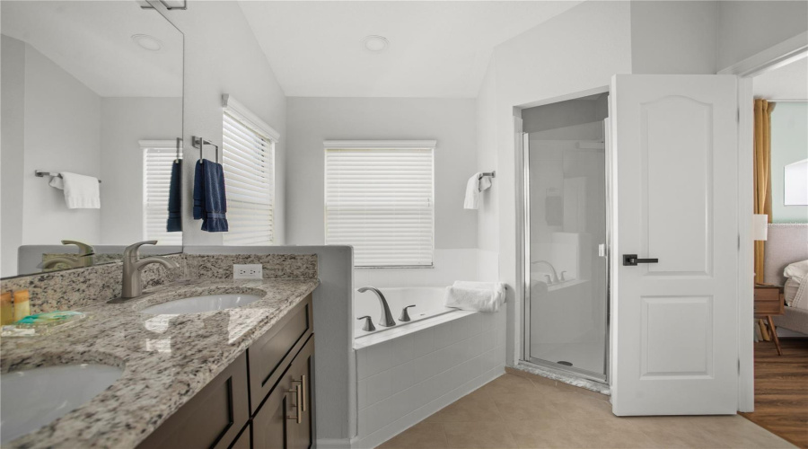DAVENPORT, Florida 33897, 4 Bedrooms Bedrooms, ,3 BathroomsBathrooms,Residential,For Sale,OLD BRIDGE,0,MFRTB8433514