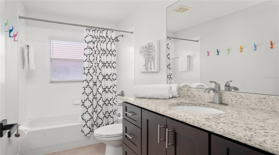 DAVENPORT, Florida 33897, 4 Bedrooms Bedrooms, ,3 BathroomsBathrooms,Residential,For Sale,OLD BRIDGE,0,MFRTB8433514