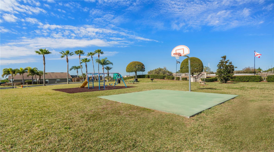 DAVENPORT, Florida 33897, 4 Bedrooms Bedrooms, ,3 BathroomsBathrooms,Residential,For Sale,OLD BRIDGE,0,MFRTB8433514