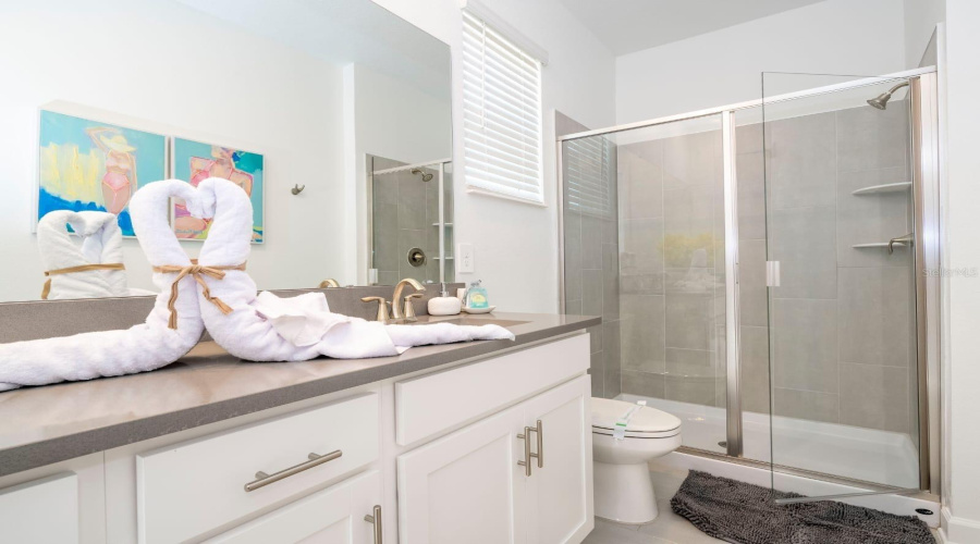 DAVENPORT, Florida 33896, 6 Bedrooms Bedrooms, ,5 BathroomsBathrooms,Residential,For Sale,TAKEAWAY,0,MFRO6313770