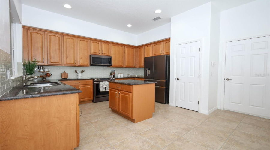ORLANDO, Florida 32836, 3 Bedrooms Bedrooms, ,2 BathroomsBathrooms,Residential,For Sale,THE ESPLANADE,0,MFRO6348826