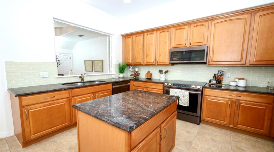 ORLANDO, Florida 32836, 3 Bedrooms Bedrooms, ,2 BathroomsBathrooms,Residential,For Sale,THE ESPLANADE,0,MFRO6348826