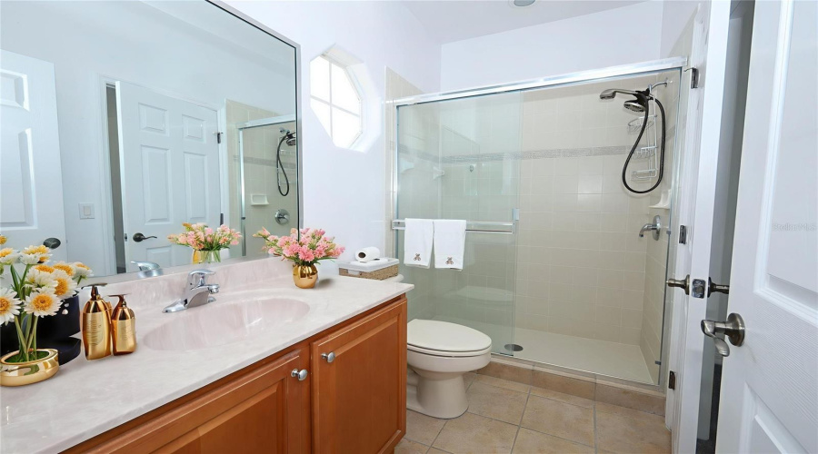 ORLANDO, Florida 32836, 3 Bedrooms Bedrooms, ,2 BathroomsBathrooms,Residential,For Sale,THE ESPLANADE,0,MFRO6348826