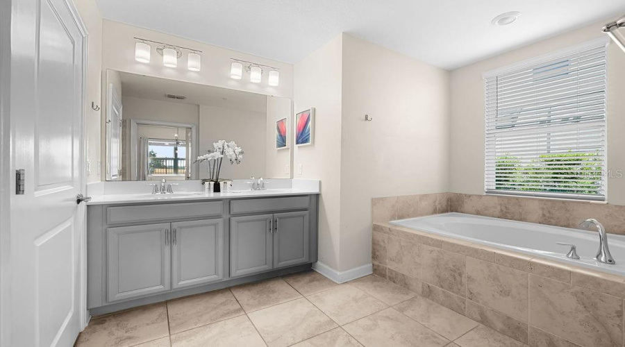 DAVENPORT, Florida 33896, 2 Bedrooms Bedrooms, ,2 BathroomsBathrooms,Residential,For Sale,OCEAN COURSE,0,MFRS5135811
