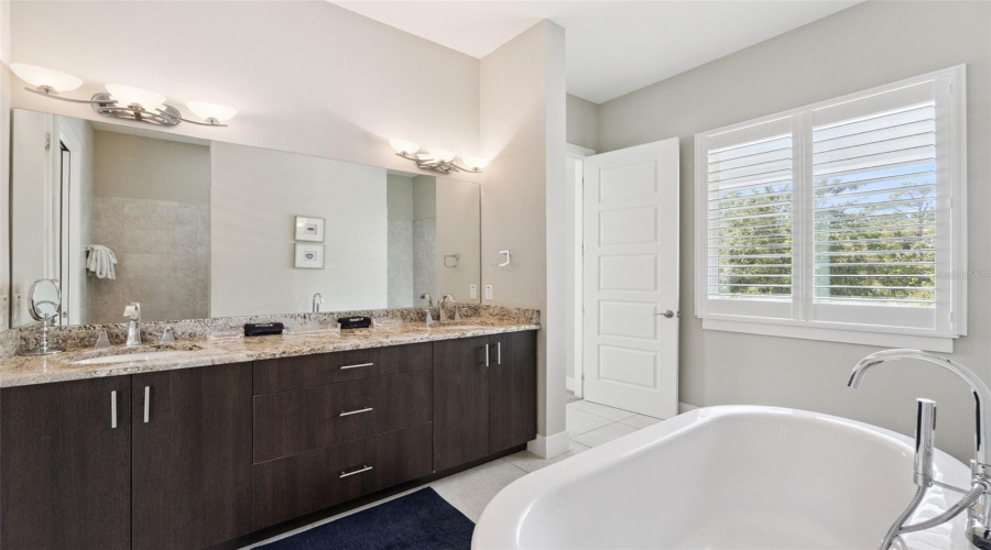 KISSIMMEE, Florida 34747, 5 Bedrooms Bedrooms, ,5 BathroomsBathrooms,Residential,For Sale,DESERT MOUNTAIN,0,MFRS5135798