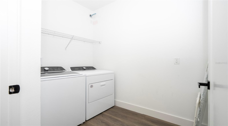 KISSIMMEE, Florida 34747, 5 Bedrooms Bedrooms, ,4 BathroomsBathrooms,Residential,For Sale,SANTORINI,0,MFRO6349263