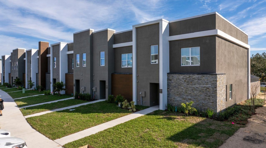 KISSIMMEE, Florida 34747, 5 Bedrooms Bedrooms, ,4 BathroomsBathrooms,Residential,For Sale,SANTORINI,0,MFRO6349263