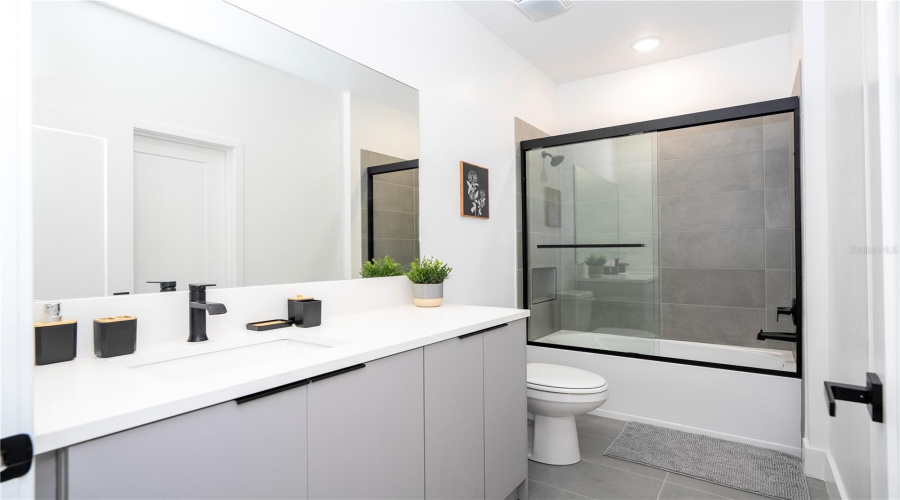 KISSIMMEE, Florida 34747, 5 Bedrooms Bedrooms, ,4 BathroomsBathrooms,Residential,For Sale,SANTORINI,0,MFRO6349263
