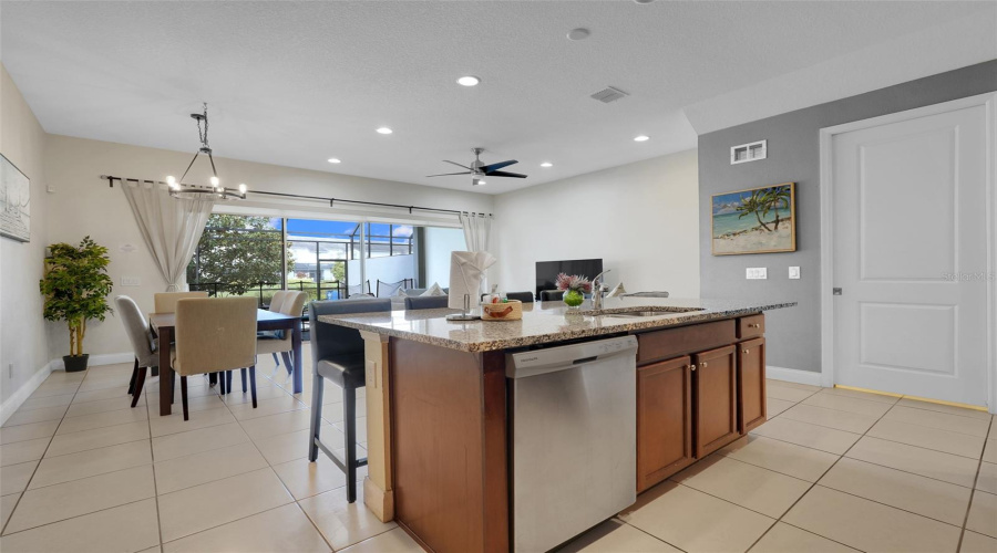 DAVENPORT, Florida 33896, 4 Bedrooms Bedrooms, ,4 BathroomsBathrooms,Residential,For Sale,CAPTIVA,0,MFRO6349236