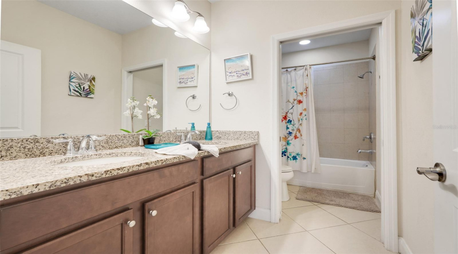 DAVENPORT, Florida 33896, 4 Bedrooms Bedrooms, ,4 BathroomsBathrooms,Residential,For Sale,CAPTIVA,0,MFRO6349236
