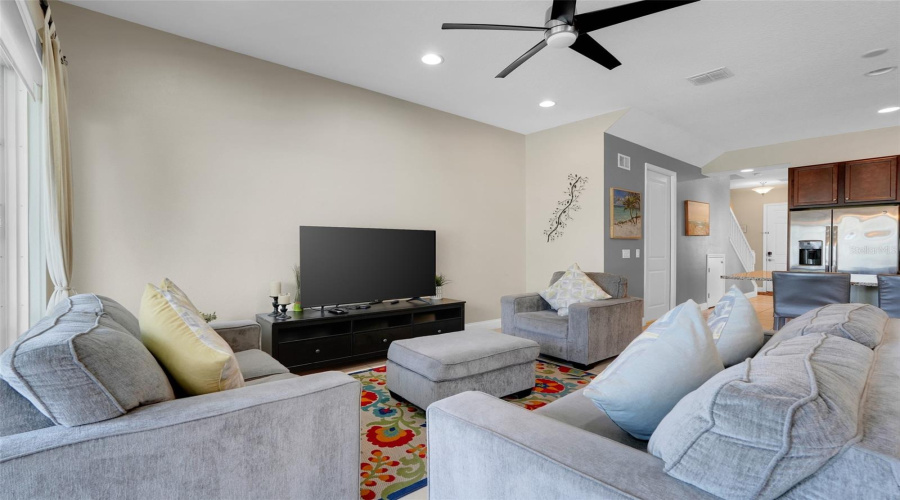 DAVENPORT, Florida 33896, 4 Bedrooms Bedrooms, ,4 BathroomsBathrooms,Residential,For Sale,CAPTIVA,0,MFRO6349236