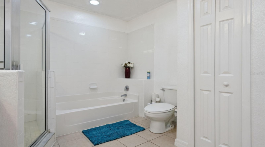 KISSIMMEE, Florida 34747, 3 Bedrooms Bedrooms, ,2 BathroomsBathrooms,Residential,For Sale,PIRATES RETREAT,0,MFRS5135791