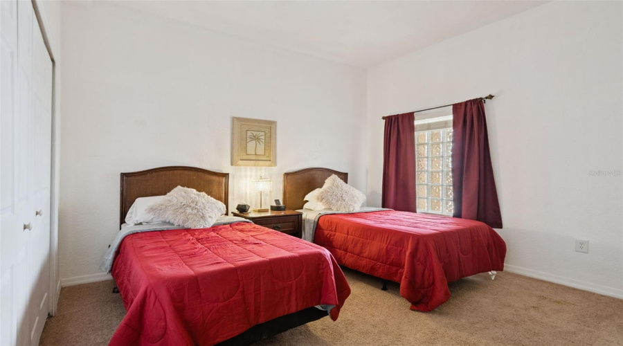 KISSIMMEE, Florida 34747, 3 Bedrooms Bedrooms, ,2 BathroomsBathrooms,Residential,For Sale,PIRATES RETREAT,0,MFRS5135791