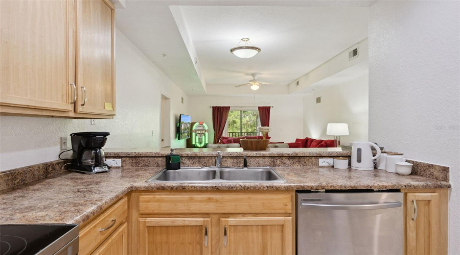 KISSIMMEE, Florida 34747, 3 Bedrooms Bedrooms, ,2 BathroomsBathrooms,Residential,For Sale,PIRATES RETREAT,0,MFRS5135791