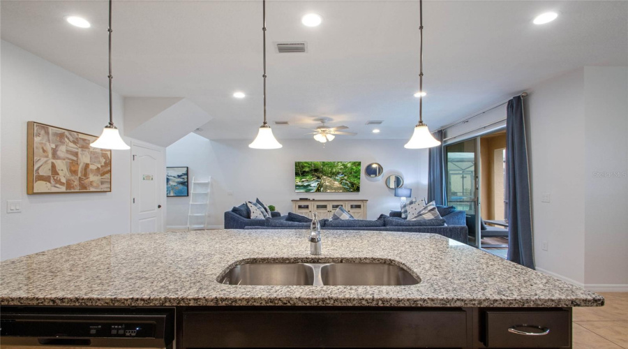 KISSIMMEE, Florida 34747, 5 Bedrooms Bedrooms, ,4 BathroomsBathrooms,Residential,For Sale,MUMBAI,0,MFRO6349238