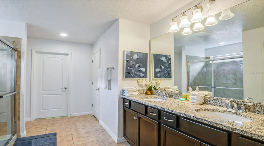 KISSIMMEE, Florida 34747, 5 Bedrooms Bedrooms, ,4 BathroomsBathrooms,Residential,For Sale,MUMBAI,0,MFRO6349238