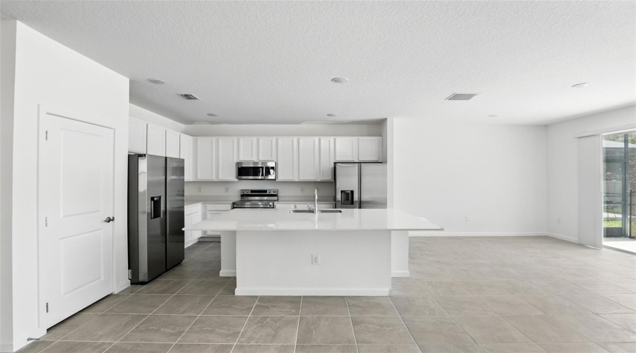 KISSIMMEE, Florida 34746, 6 Bedrooms Bedrooms, ,8 BathroomsBathrooms,Residential,For Sale,MARCELLO,0,MFRO6349342