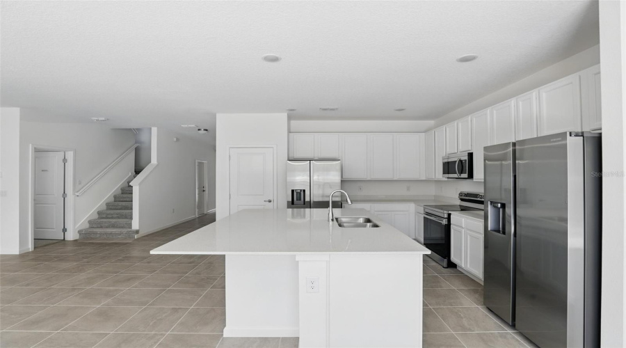 KISSIMMEE, Florida 34746, 6 Bedrooms Bedrooms, ,8 BathroomsBathrooms,Residential,For Sale,MARCELLO,0,MFRO6349342