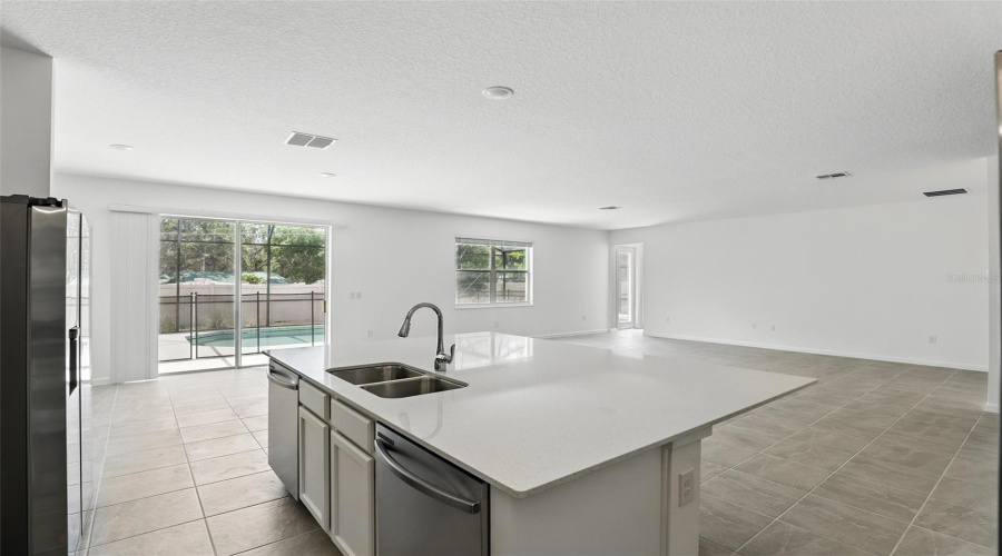 KISSIMMEE, Florida 34746, 6 Bedrooms Bedrooms, ,8 BathroomsBathrooms,Residential,For Sale,MARCELLO,0,MFRO6349342
