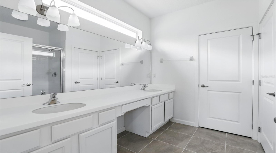 KISSIMMEE, Florida 34746, 6 Bedrooms Bedrooms, ,8 BathroomsBathrooms,Residential,For Sale,MARCELLO,0,MFRO6349342
