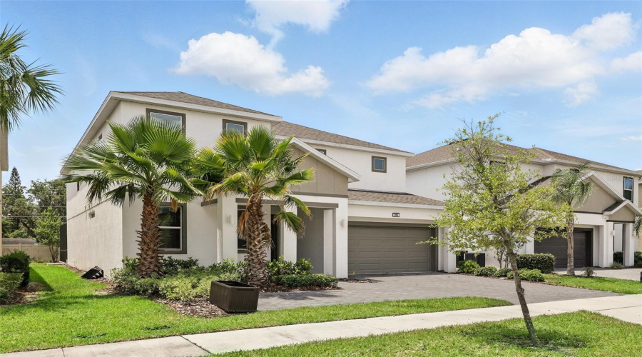 KISSIMMEE, Florida 34746, 6 Bedrooms Bedrooms, ,8 BathroomsBathrooms,Residential,For Sale,MARCELLO,0,MFRO6349342