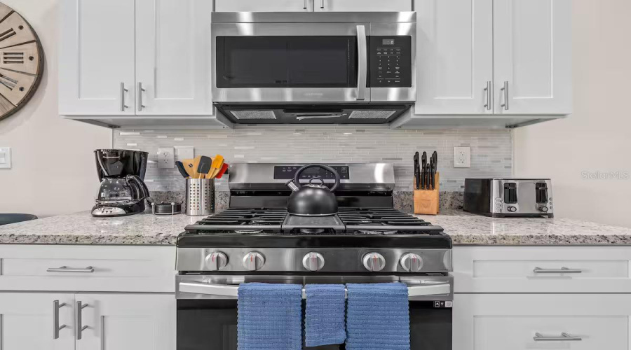 KISSIMMEE, Florida 34747, 3 Bedrooms Bedrooms, ,3 BathroomsBathrooms,Residential,For Sale,SUNFLOWER,0,MFRO6349108
