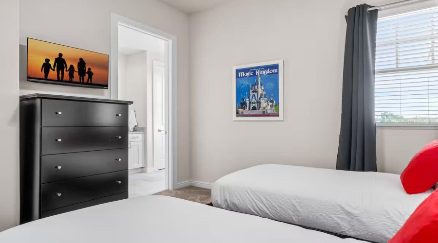 KISSIMMEE, Florida 34747, 3 Bedrooms Bedrooms, ,3 BathroomsBathrooms,Residential,For Sale,SUNFLOWER,0,MFRO6349108