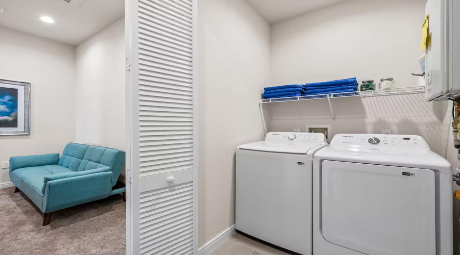 KISSIMMEE, Florida 34747, 3 Bedrooms Bedrooms, ,3 BathroomsBathrooms,Residential,For Sale,SUNFLOWER,0,MFRO6349108