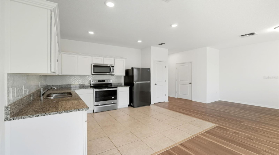 DAVENPORT, Florida 33837, 3 Bedrooms Bedrooms, ,2 BathroomsBathrooms,Residential,For Sale,APPLETON,0,MFRO6348648