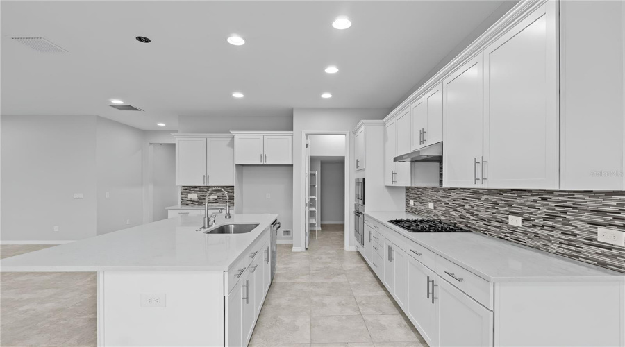 DAVENPORT, Florida 33897, 4 Bedrooms Bedrooms, ,2 BathroomsBathrooms,Residential,For Sale,FELCE,0,MFRS5135806