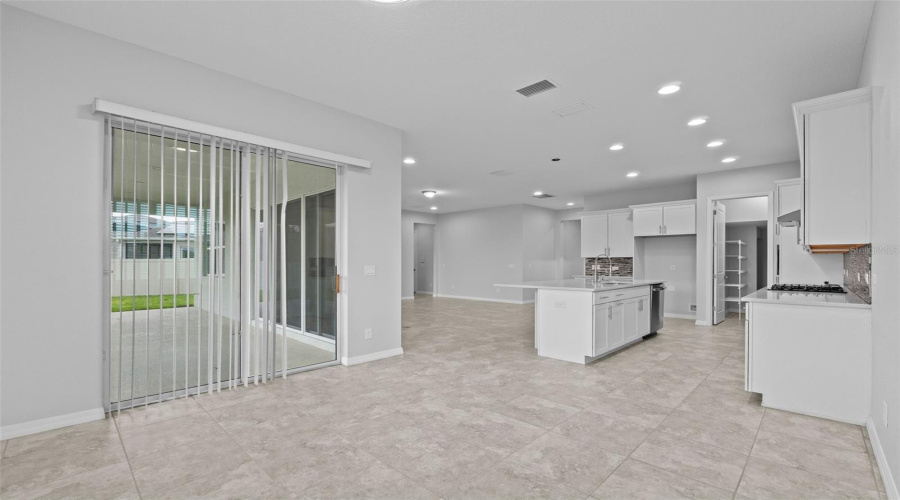 DAVENPORT, Florida 33897, 4 Bedrooms Bedrooms, ,2 BathroomsBathrooms,Residential,For Sale,FELCE,0,MFRS5135806