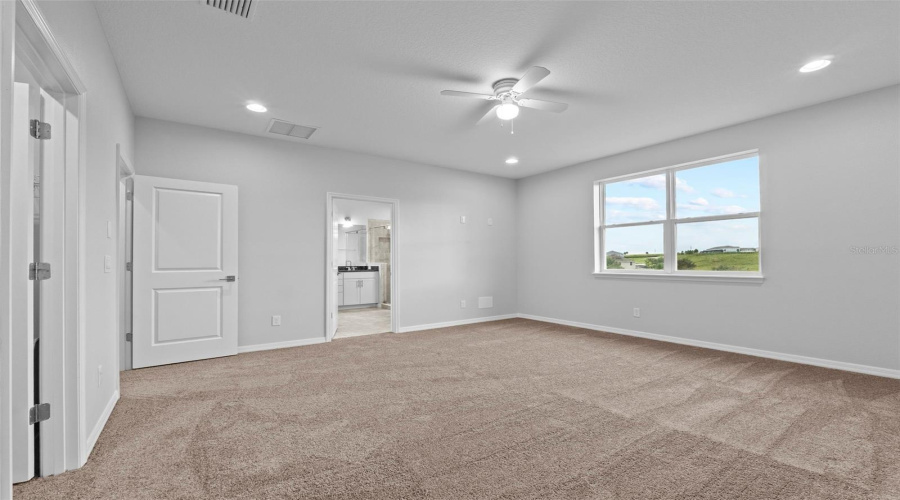 DAVENPORT, Florida 33897, 4 Bedrooms Bedrooms, ,2 BathroomsBathrooms,Residential,For Sale,FELCE,0,MFRS5135806