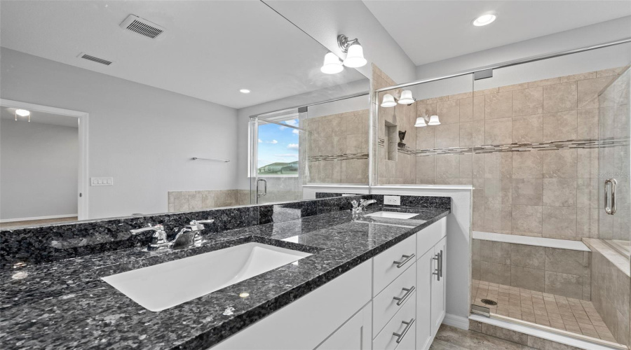 DAVENPORT, Florida 33897, 4 Bedrooms Bedrooms, ,2 BathroomsBathrooms,Residential,For Sale,FELCE,0,MFRS5135806