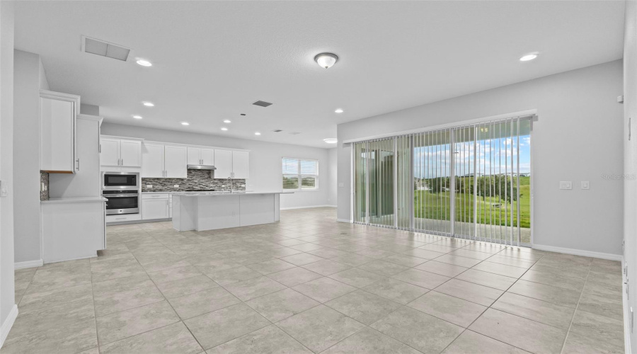 DAVENPORT, Florida 33897, 4 Bedrooms Bedrooms, ,2 BathroomsBathrooms,Residential,For Sale,FELCE,0,MFRS5135806