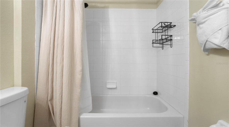 KISSIMMEE, Florida 34747, 3 Bedrooms Bedrooms, ,3 BathroomsBathrooms,Residential,For Sale,SILVER PALM,0,MFRO6250059